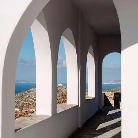 Folegandros Enchanting Moniasma Home, Sunset Views