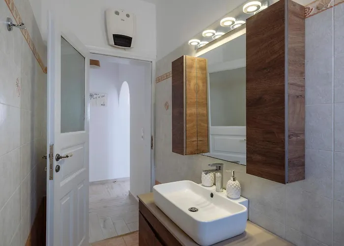 Folegandros Enchanting Moniasma Home, Sunset Views *